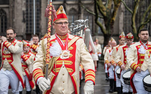Altweiber im Rathaus