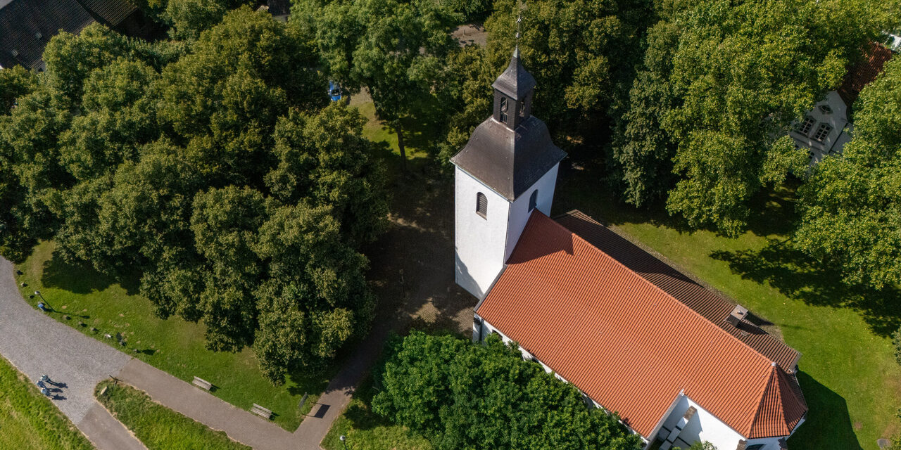 Dorfkiche in Friemersheim