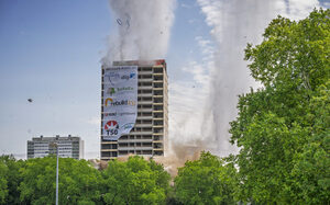 Sprengung des dritten Weißen Riesen erfolgreich