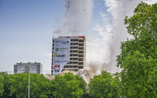 Sprengung des dritten Weißen Riesen erfolgreich