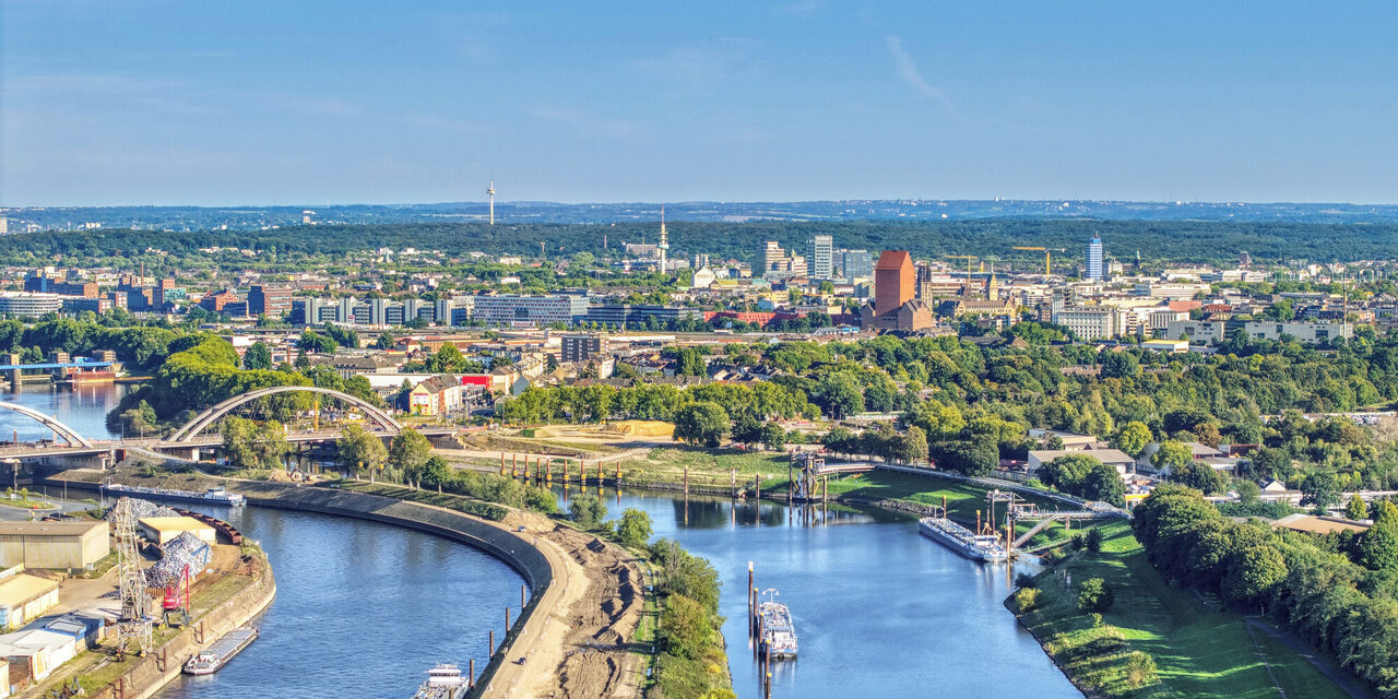 Innenstadt mit Ruhr und Hafenkanal