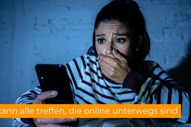 Frau blickt auf Handy und hat einen entsetzten Gesichtsausdruck