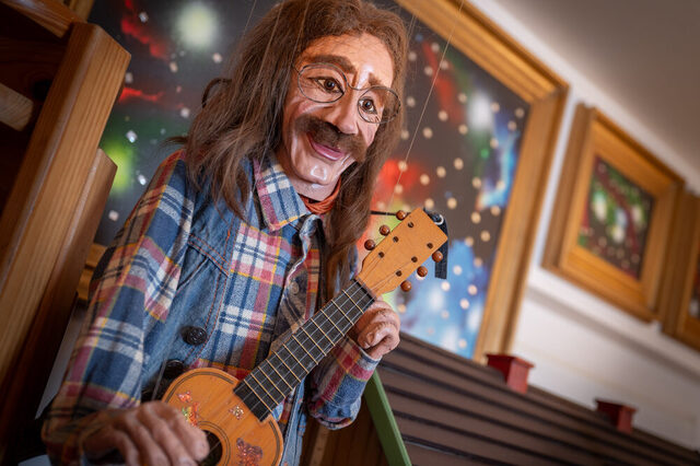 Peter Bursch wurde selbst zur Kultfigur - obwohl er die Fäden lieber selbst in der Hand hält.