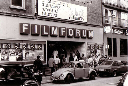 Eine Aufnahme aus dem Jahr 1985 anlässlich der ersten "Internationalen Duisburger Amateur Filmtage".