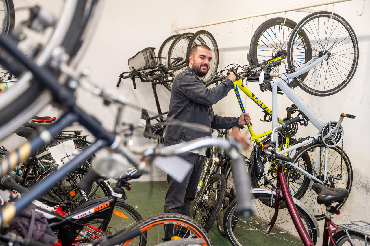 Stets gut gefüllt ist das Fahrradlager im Bezirksamt Mitte - bis zur nächsten Versteigerung.