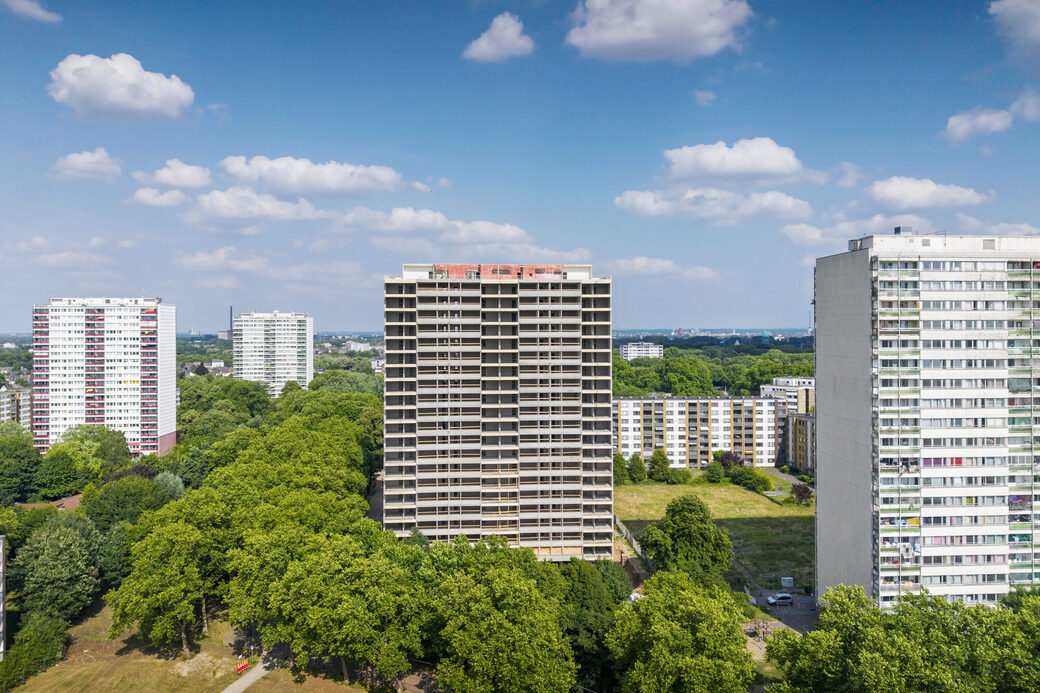 Der Weiße Riese in der Bildmitte weicht für den Stadtpark Hochheide