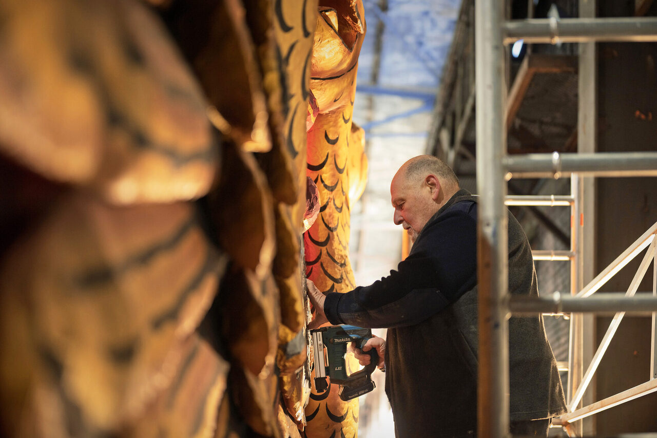 Auch der Hasendraht will gut getackert sein, um den Zugsstrapazen standzuhalten
