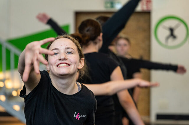 Man sieht es den Mädchen an: Tanzen macht Freude.