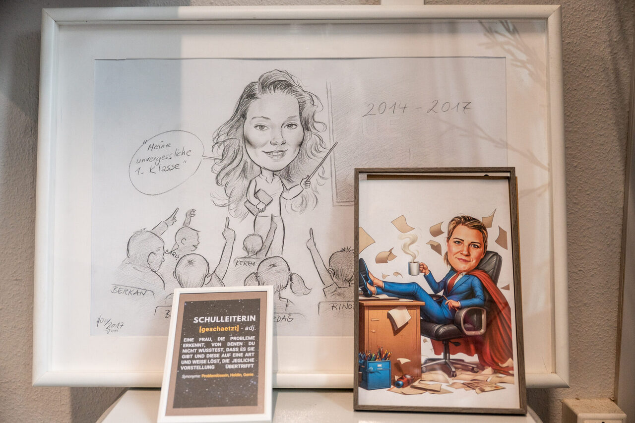 Keine Superheldin, aber eine Lehrerin, die wertgeschätzt wird. Das Jobprofil der Schulleitung kommt auch manchmal der eierlegenden Wollmilchsau gleich.