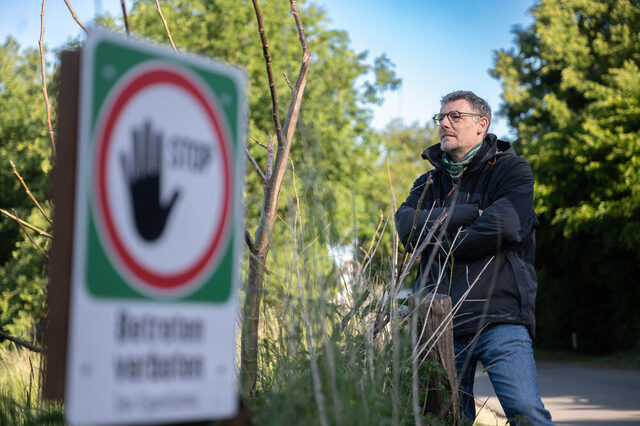 Dr. Randolph Kricke, Artenschutzbeauftragter der Stadt Duisburg, ist begeistert von der Seeadler-Brut.