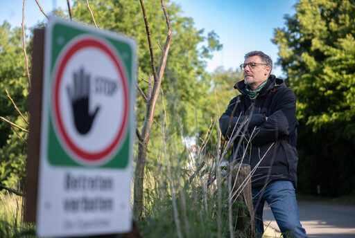 Dr. Randolph Kricke, Artenschutzbeauftragter der Stadt Duisburg, ist begeistert von der Seeadler-Brut.