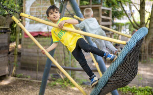 Spiel, Spaß, Spannung und manchmal auch Schokolade - der Bauspielplatz hat für jeden was dabei.