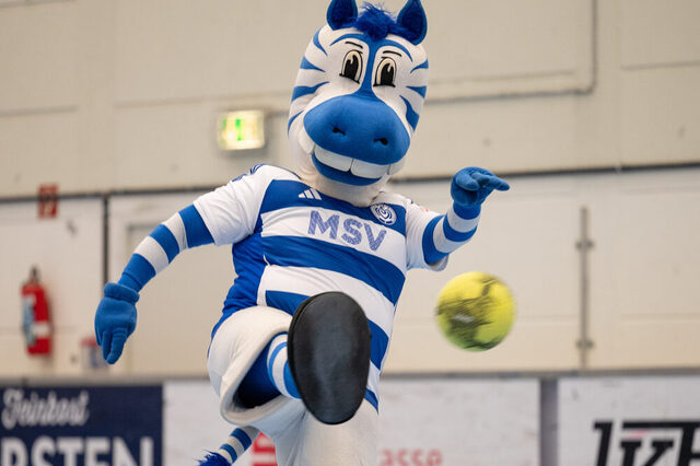 Turnier unter Jugendzentren: „Fußball bei Nacht“