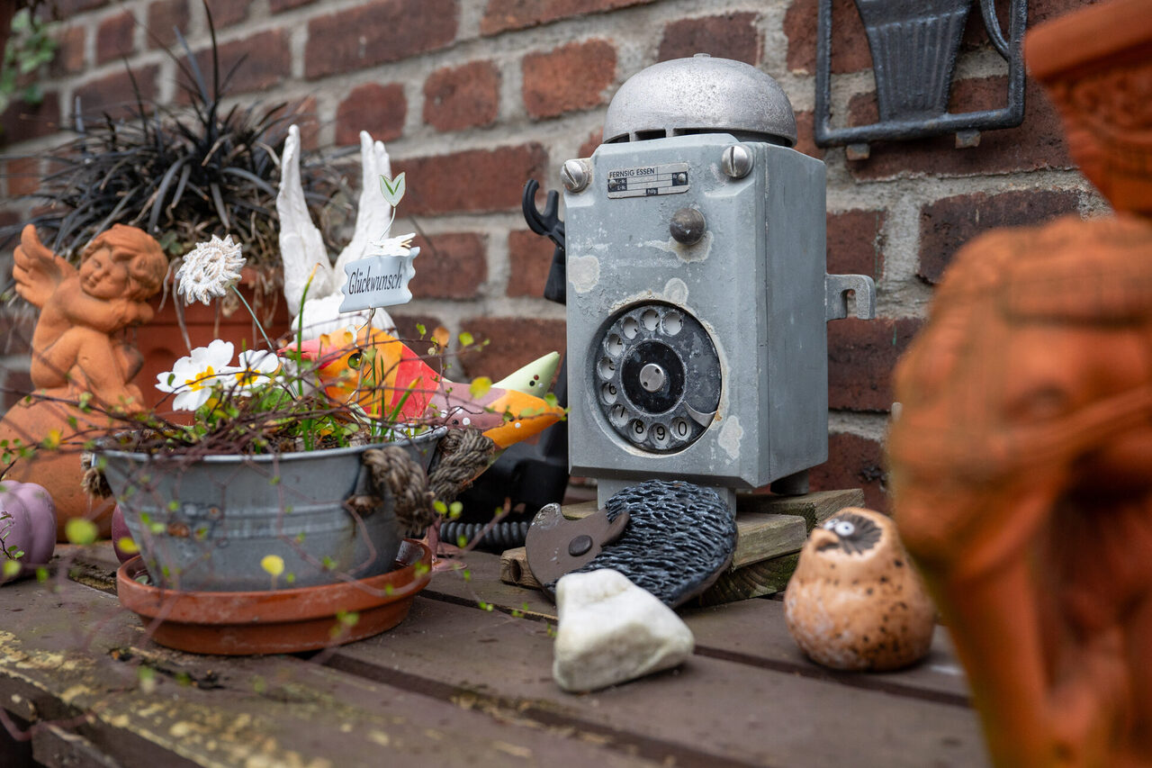 Das alte Bergwerkstelefon ist eine Erinnerung an Wolfgang Herings Zeit bei der Ruhrkohle AG