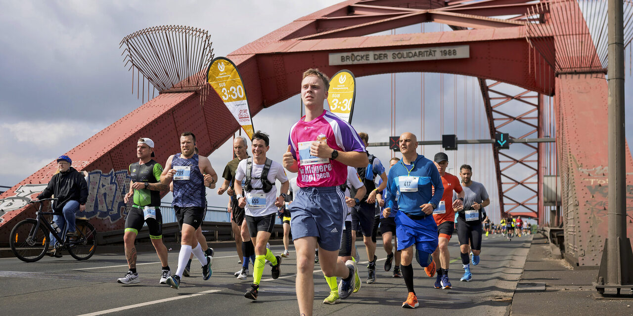 Läufer beim Rhein-Ruhr-Marathon