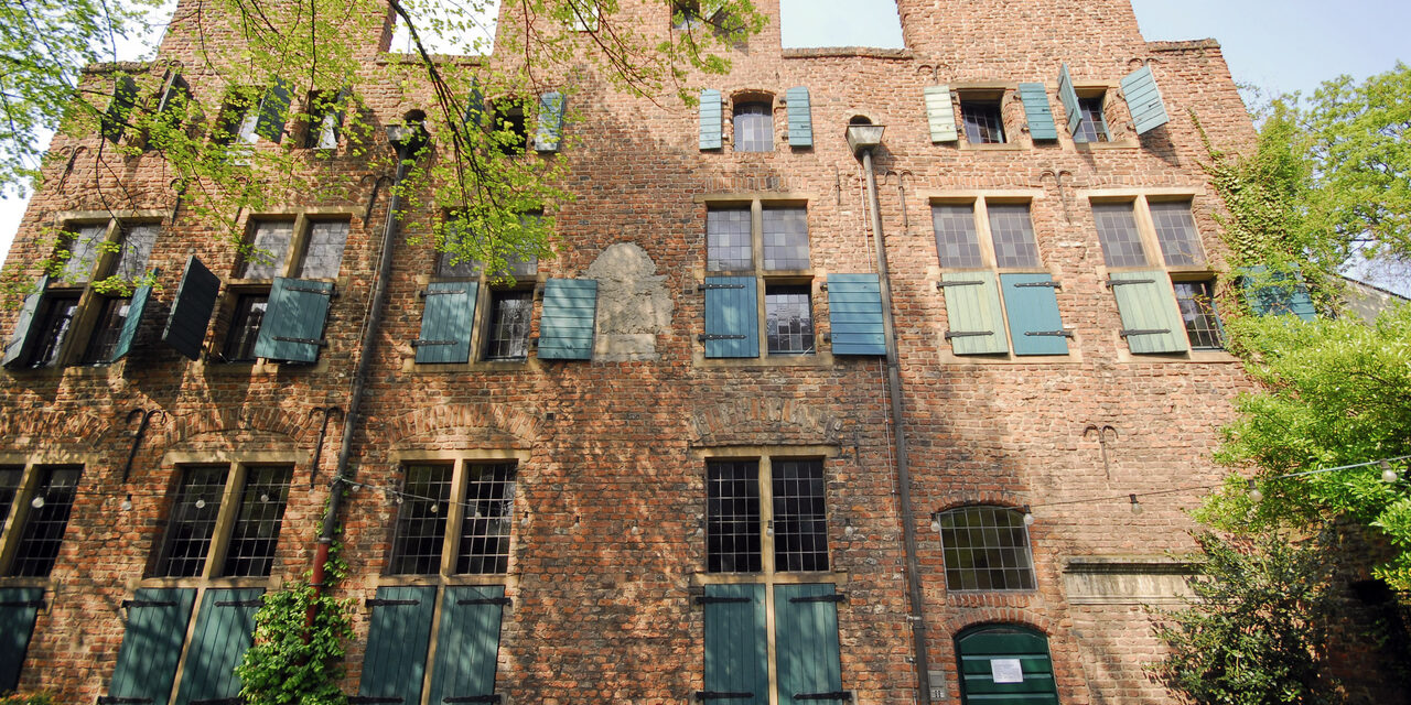 Dreigiebelhaus