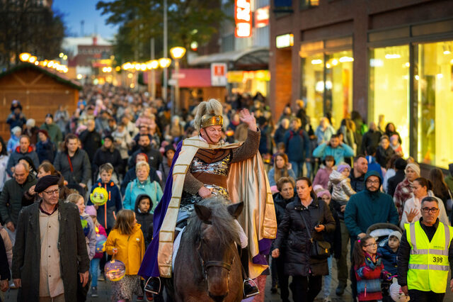 St. Martinszug durch die Duisburger Innenstadt