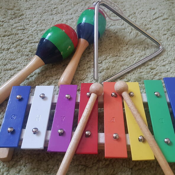 Rasseln und Xylophon