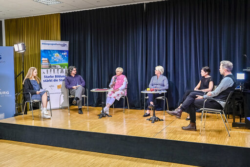 Podiumsdiskussion