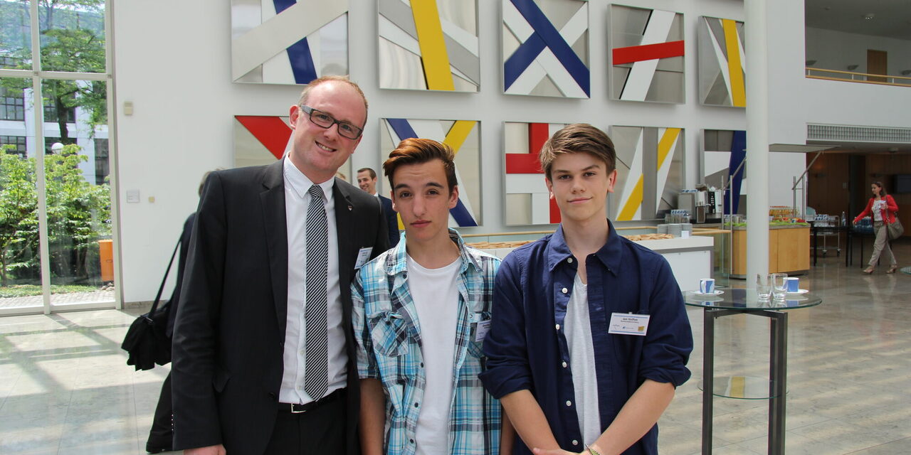 OB Link mit Schülern