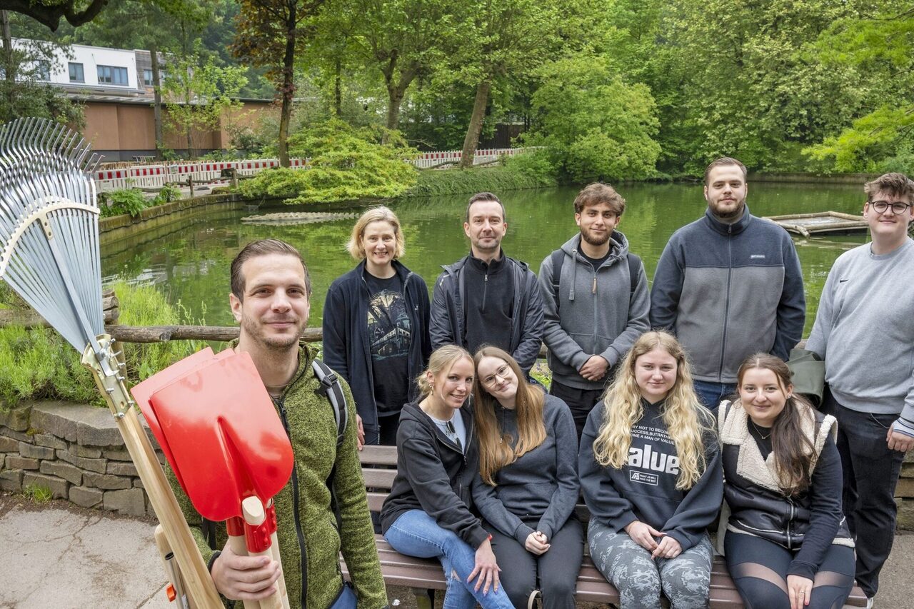 Städtische Auszubildende nach getaner Arbeit