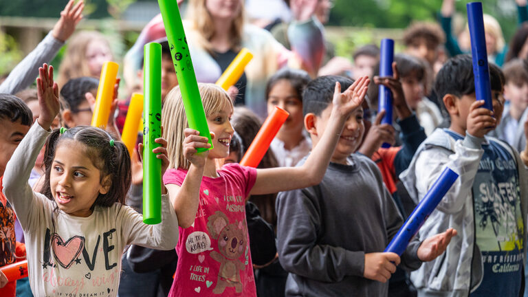 Schulsong der Regenbogenschule