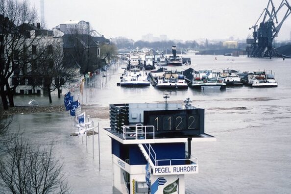Hochwasser am Pegel Ruhrort