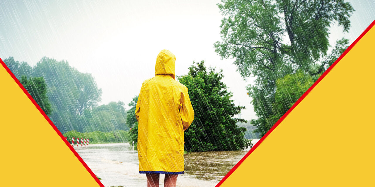 Hochwasser und Regenmantel