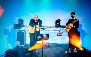 Stream in den Mai - „Let The Music Play“ 2021 im Studio Duisburg - Foto: Gruppe C Photography

+ + + Ausstrahlung am 30. April, um 19 Uhr über den YouTube Kanal der Stadt Duisburg + + +