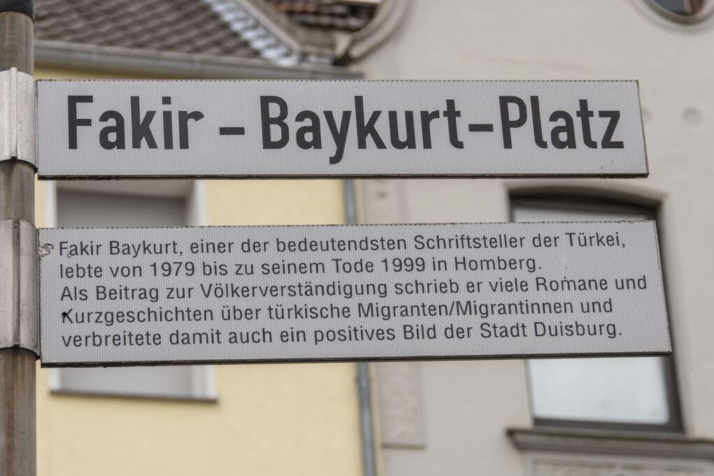 Fakir-Baykurt-Platz