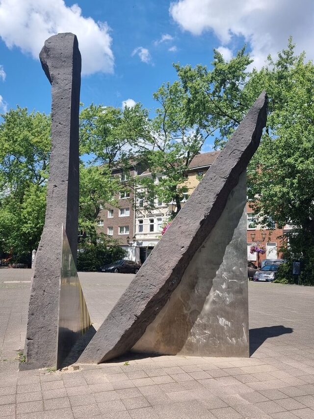 Skulptur von Hans-Jürgen Vorsatz und Gerhard Losemann