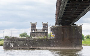 Eisenbahnbrücke Hochfeld-Rheinhausen