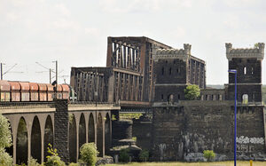 Eisenbahnbrücke Hochfeld-Rheinhausen