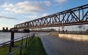 Eisenbahnbrücke Hochfeld-Rheinhausen