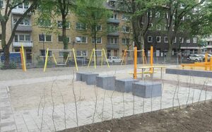 Spielplatz kurz vor Fertigstellung
