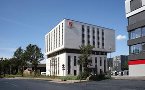 7 Days Premium Hotel