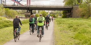 Fahrradfahrende auf dem Ruhrtalradweg