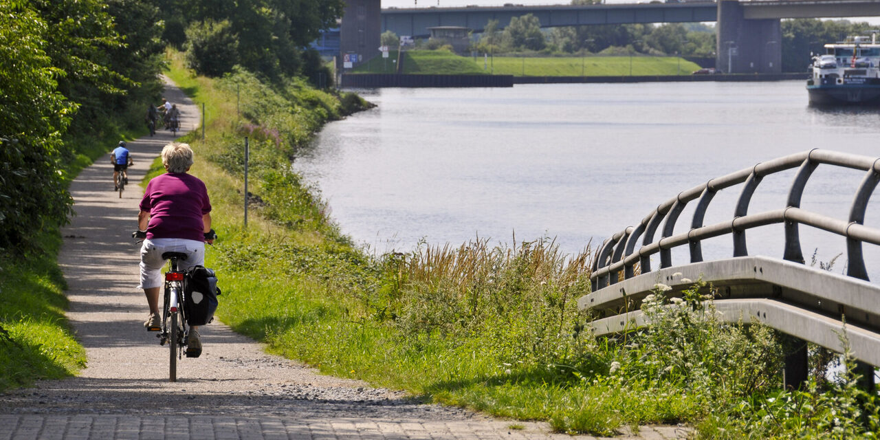 Radfahrer am Rhein-Herne-Kanal