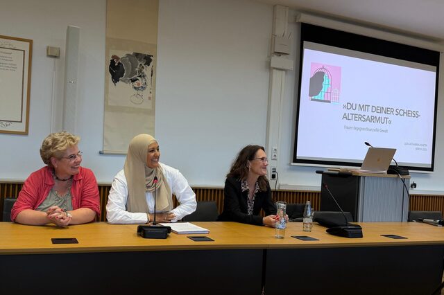 Stefanie Hecke (KEFB), Rachida Brigui (Stellvertretende Gleichstellungsbeauftragte der Stadt Duisburg), Lea Martin (Autorin)