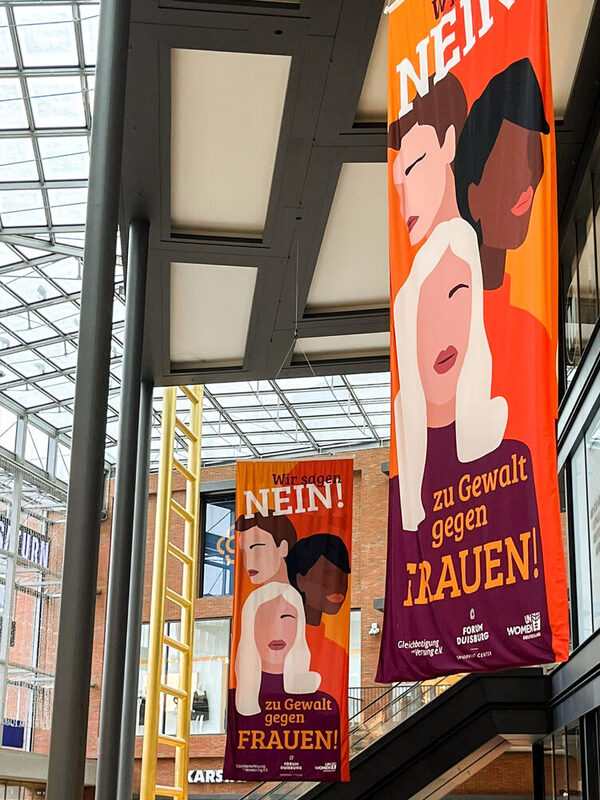 Fahnen im FORUM Duisburg