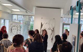 Gemeinsam bei der Führung durch das Museum