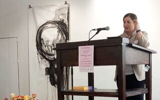 Dr. Nazan Sirin eröffnet die Veranstaltung zum Internationalen Frauentag 2024