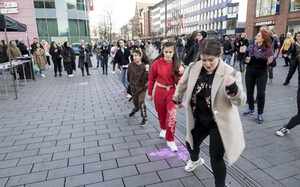 Tanz zu "Break the Chain"