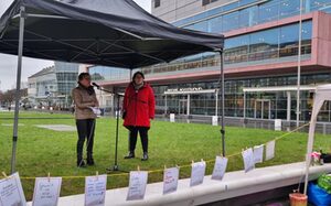 Bürgermeisterin Edeltraud Klabuhn und Elisabeth Koal