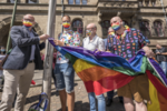 Hissen der Regenbogenflagge
