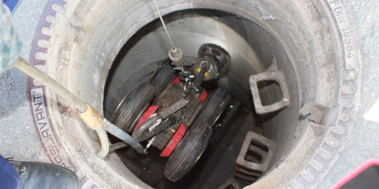 Kamera im Kanalschacht