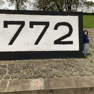 Unser zu Hause bei Rheinkilometer 772- Moritz gibt ein high five