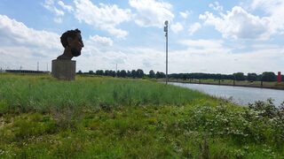 Poseidonskulptur auf der Mercatorinsel