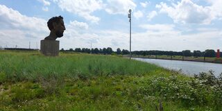 Poseidonskulptur auf der Mercatorinsel