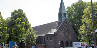 Katholische Kirche St. Antonius in Duisburg-Beeckerwerth an der Ahrstraße